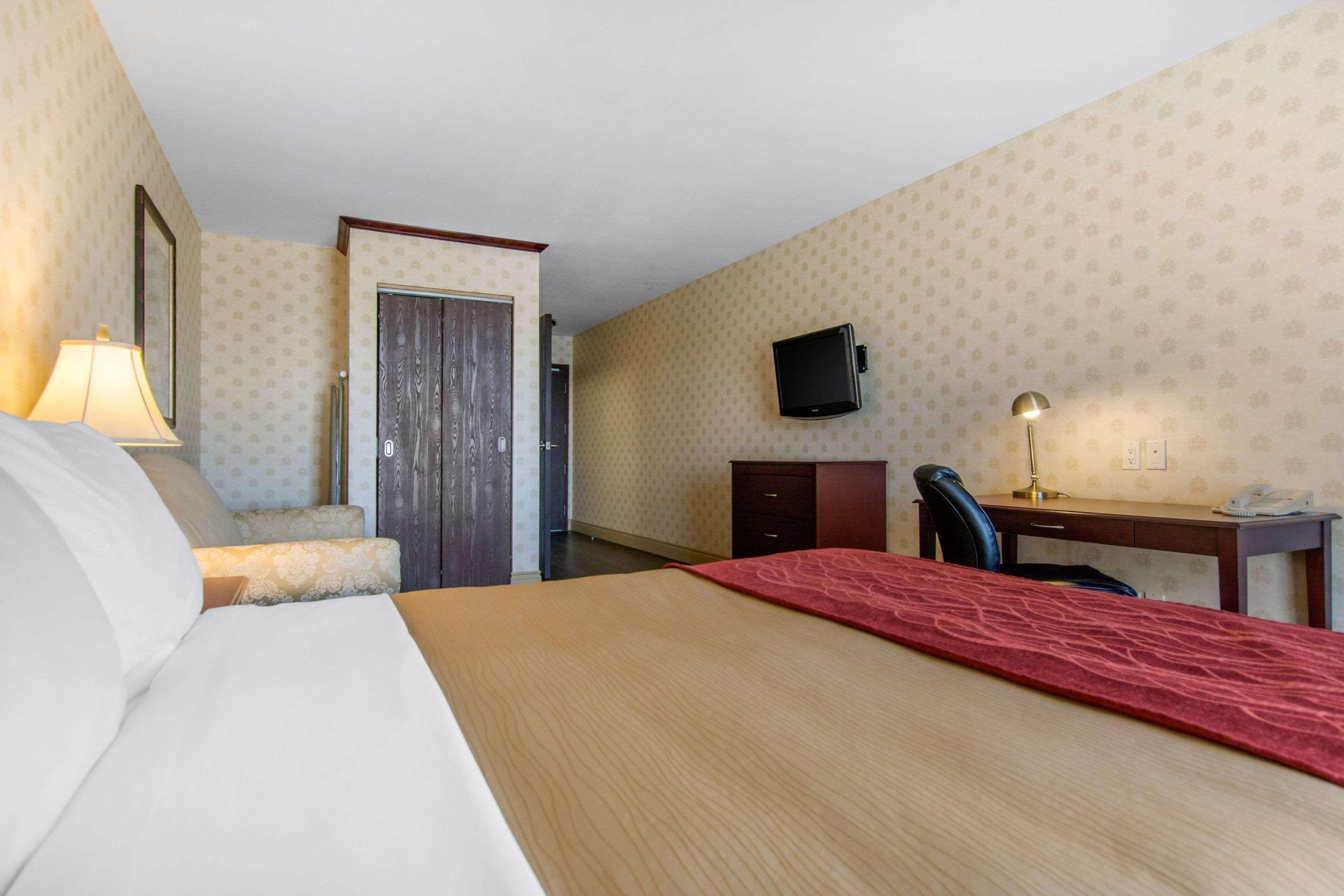 Comfort Inn & Suites Levis Exterior photo